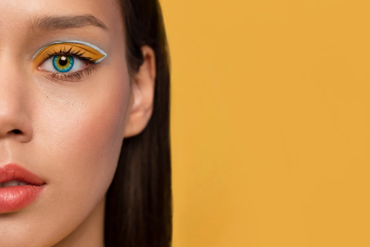 Can I Wear Makeup After a Lash Lift and Tint? Post background image.